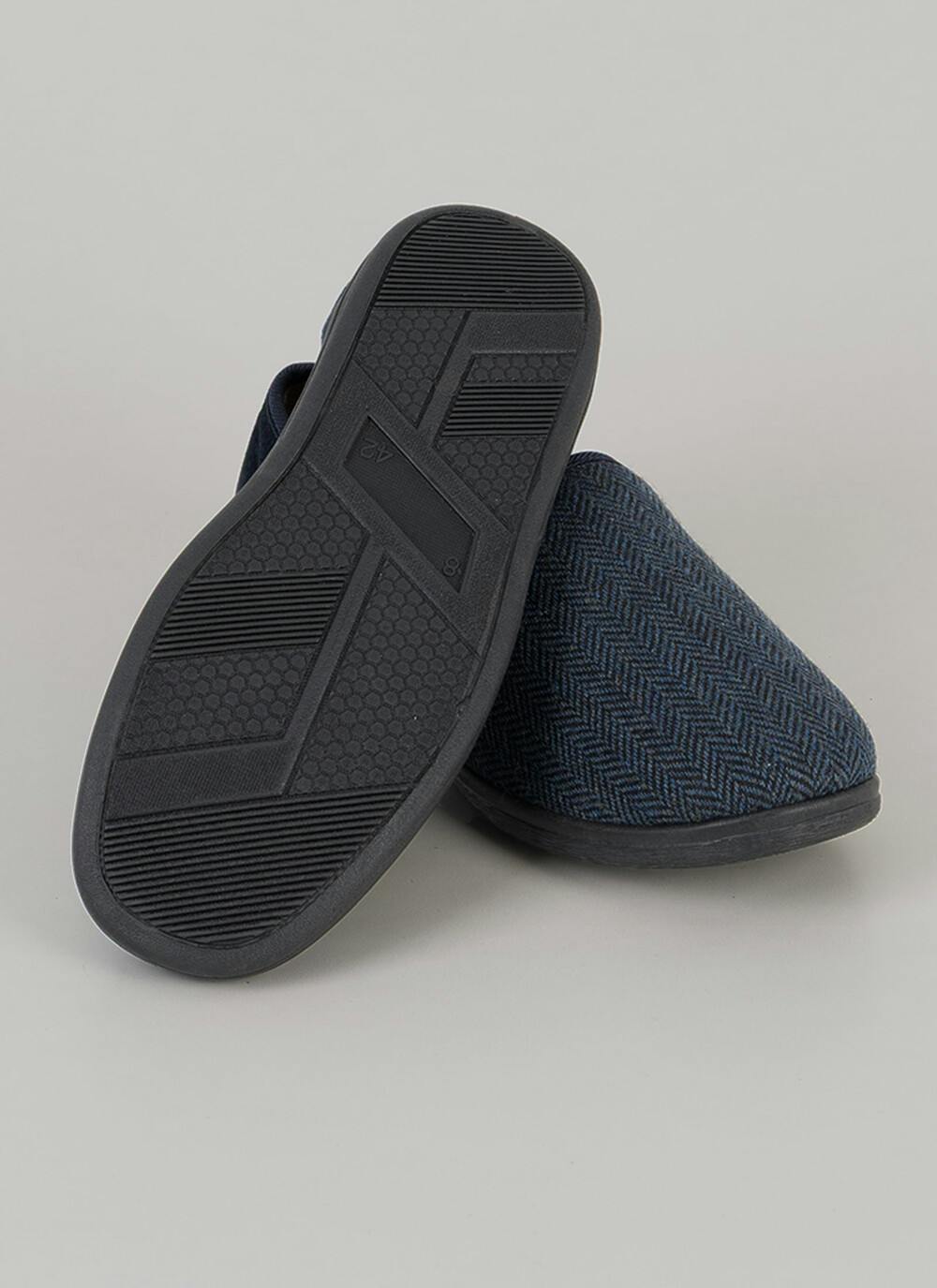  Plush Lined Herringbone Full Slipper