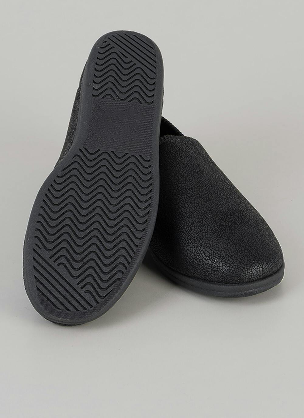  Plush Lined Faux Leather Full Slipper