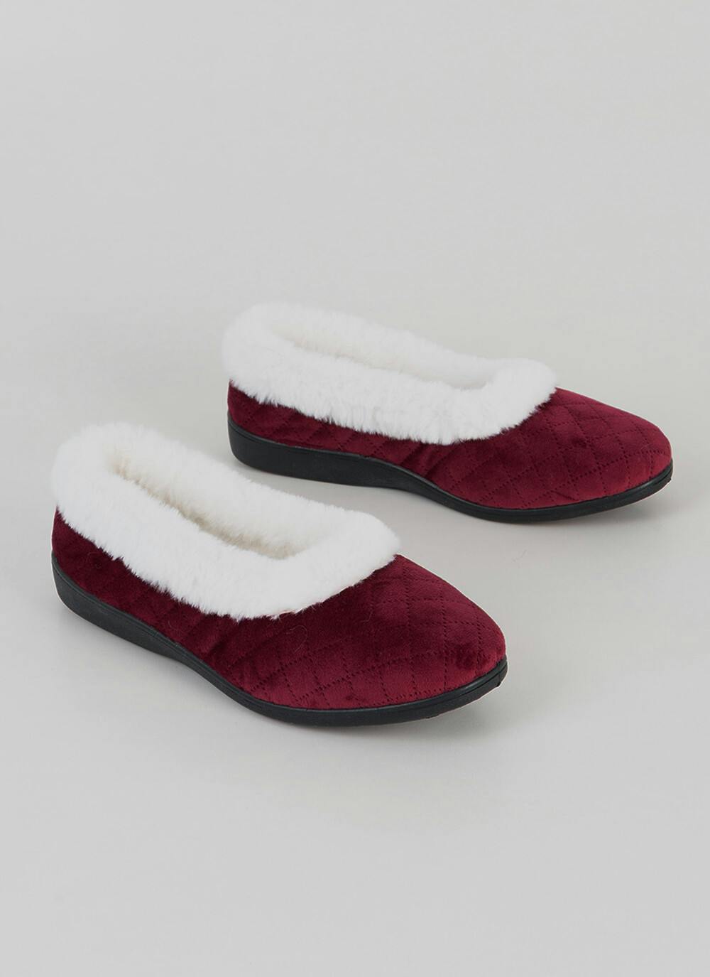  Comfy Faux Fur Lined Quilted Full Slippers