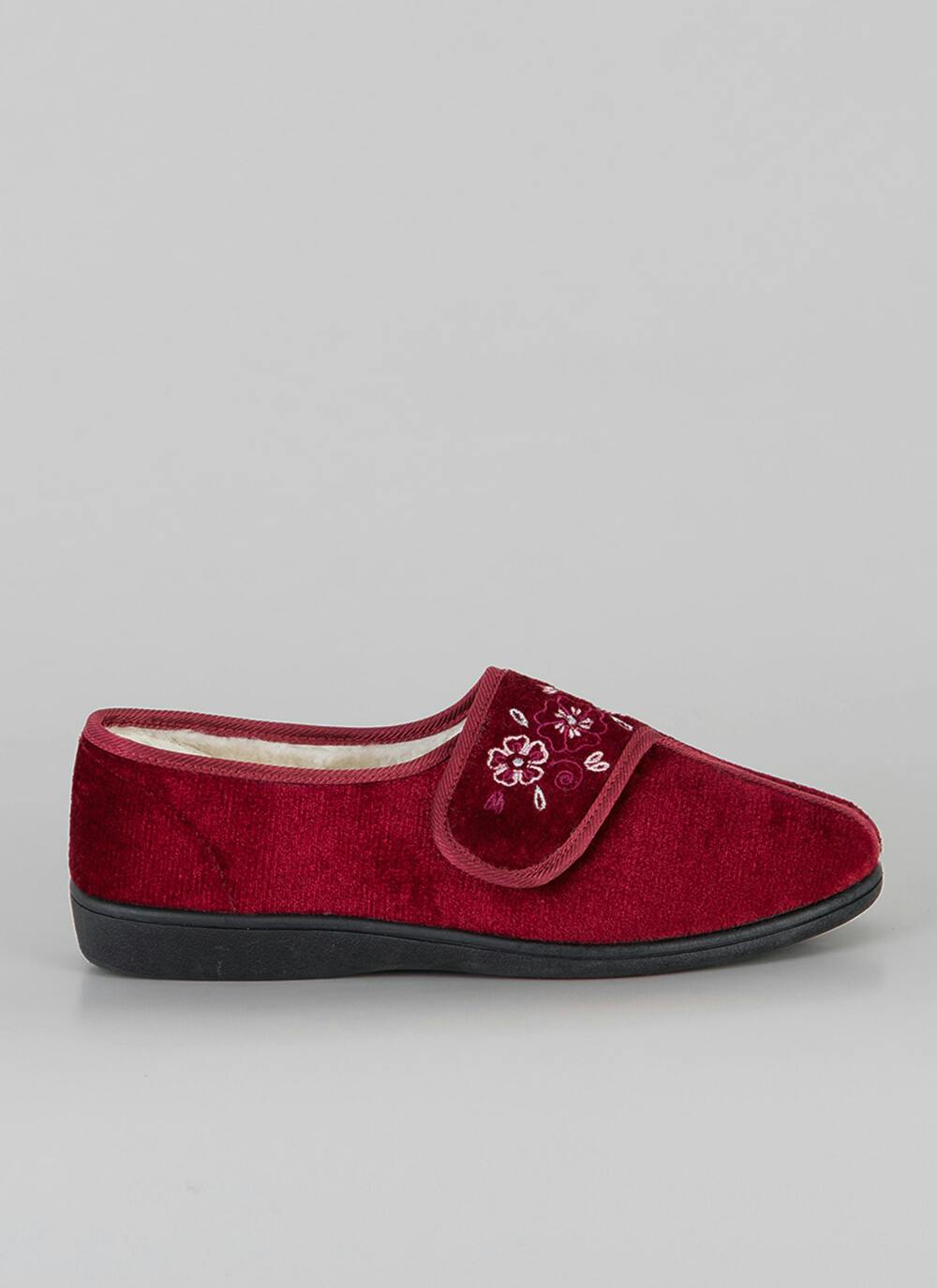  Comfy Easy Close Embroidered Full Slippers