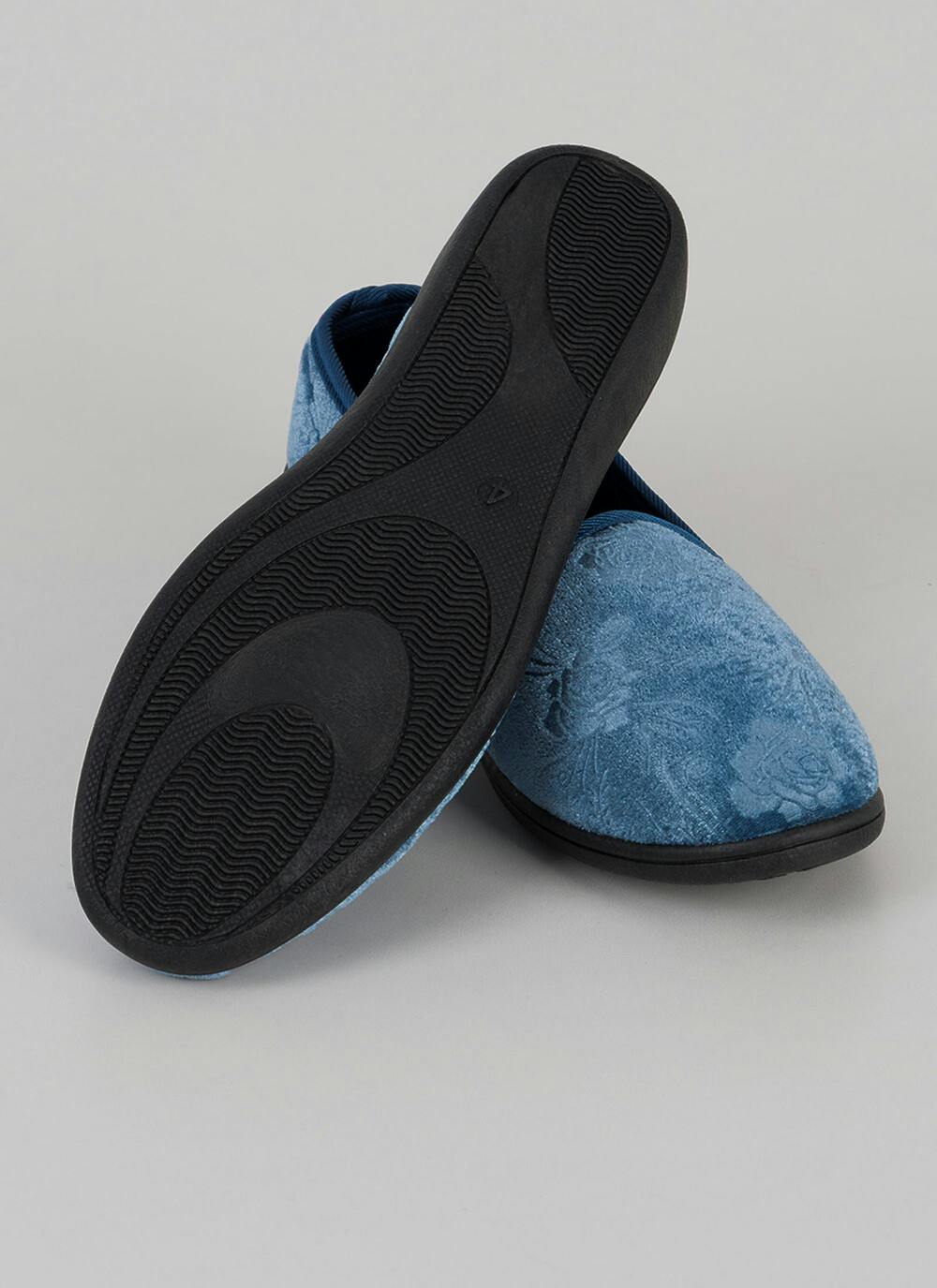  Easy On Velvet Ballerina Slippers