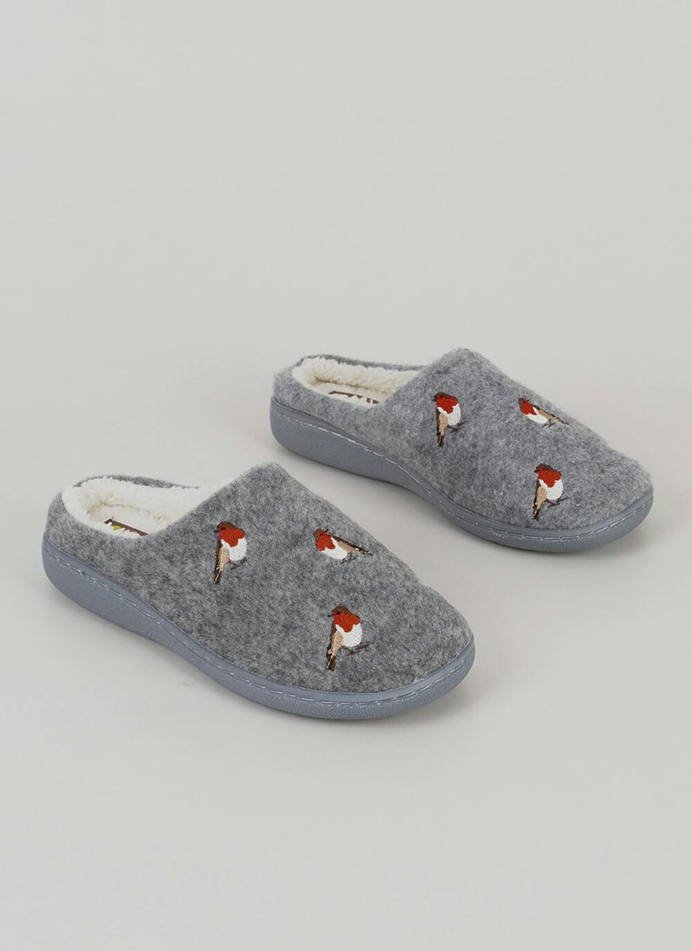  Comfy Plush Lined Embroidered Mule Slipper