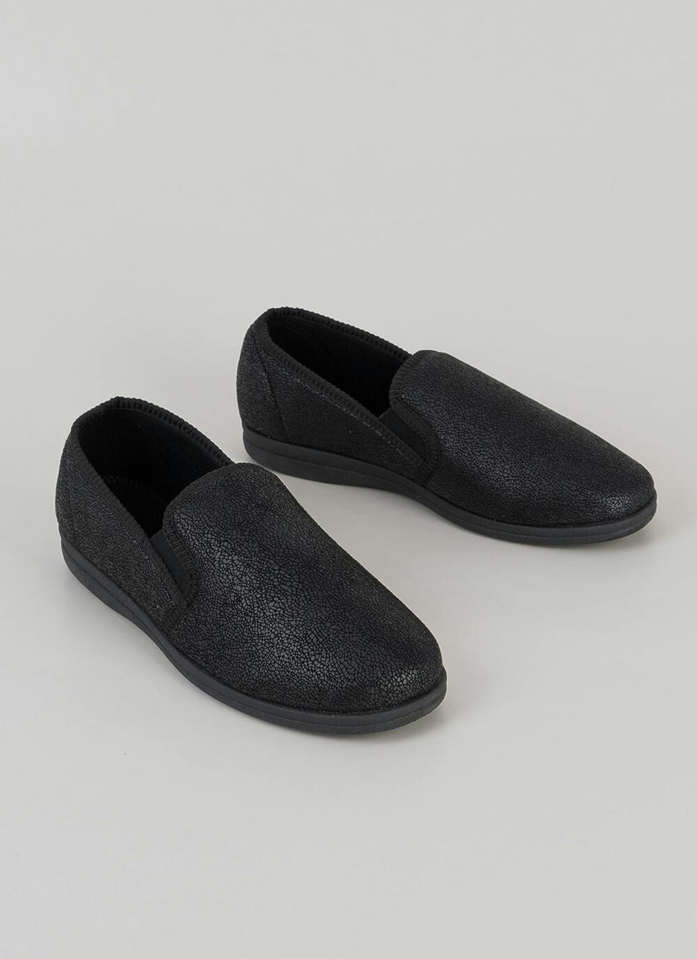  Plush Lined Faux Leather Full Slipper