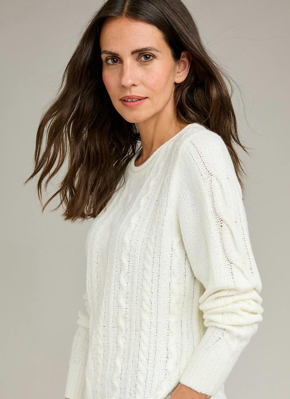  Wool Blend Cable Knit Crew Neck Jumper