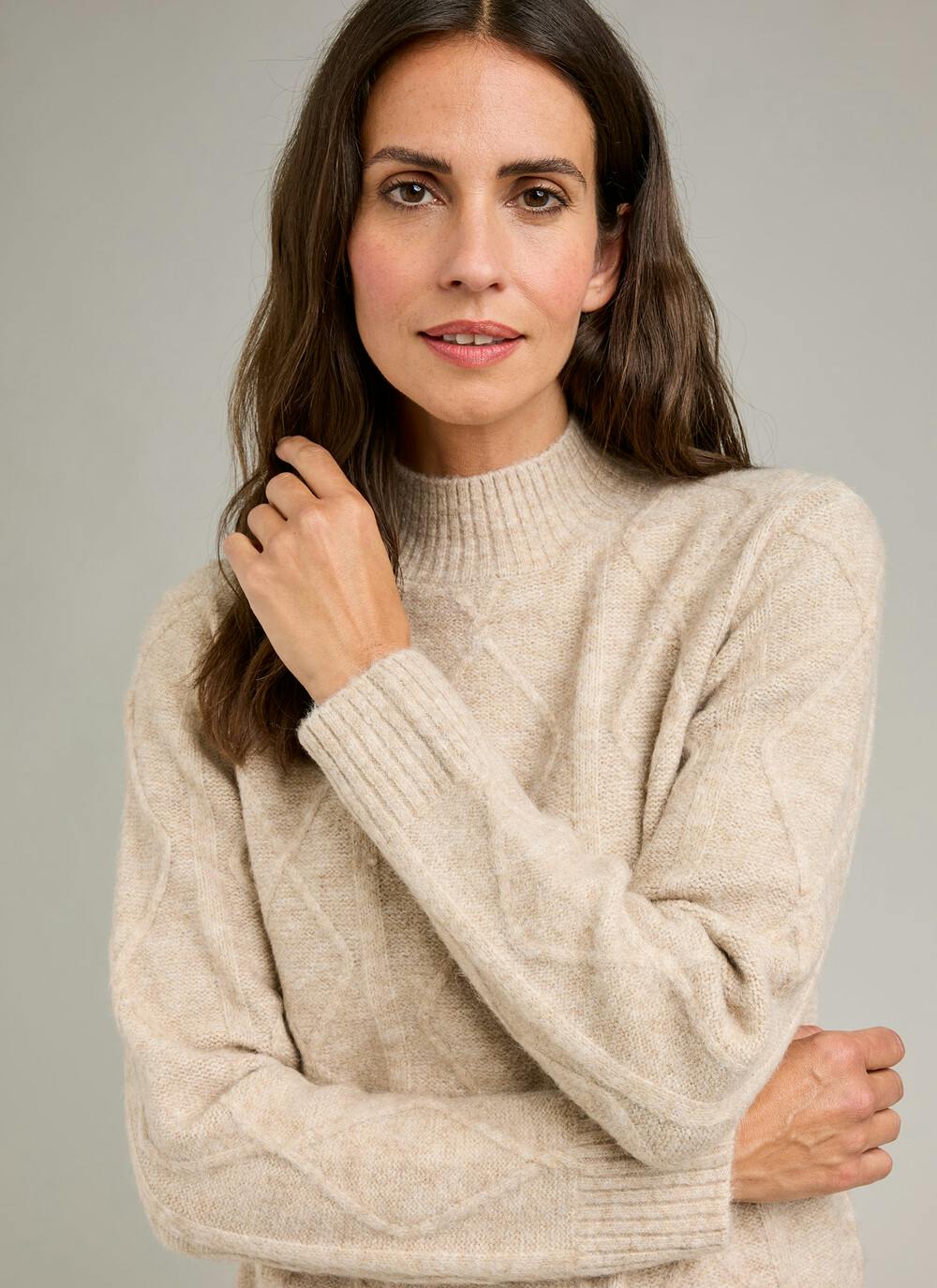  Diamond Stitch Turtle Neck Jumper