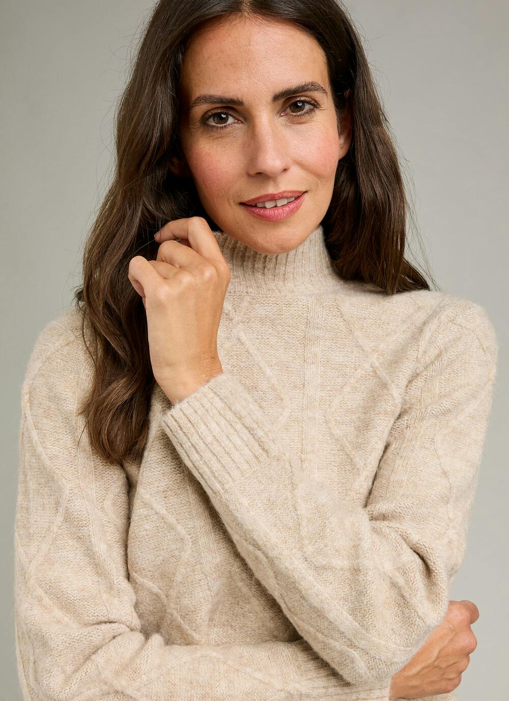  Diamond Stitch Turtle Neck Jumper