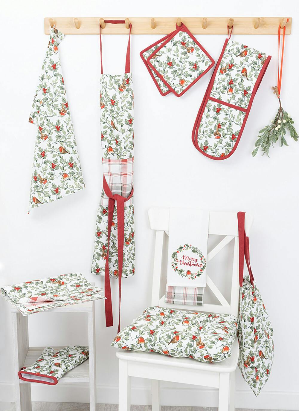  Robin Print Cotton Red Double Oven Gloves